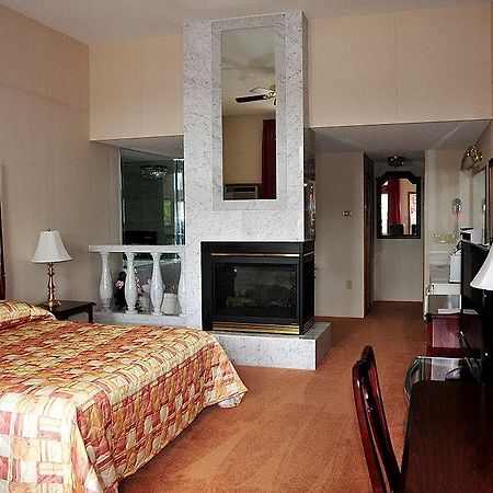 Lockport Inn And Suites Room photo